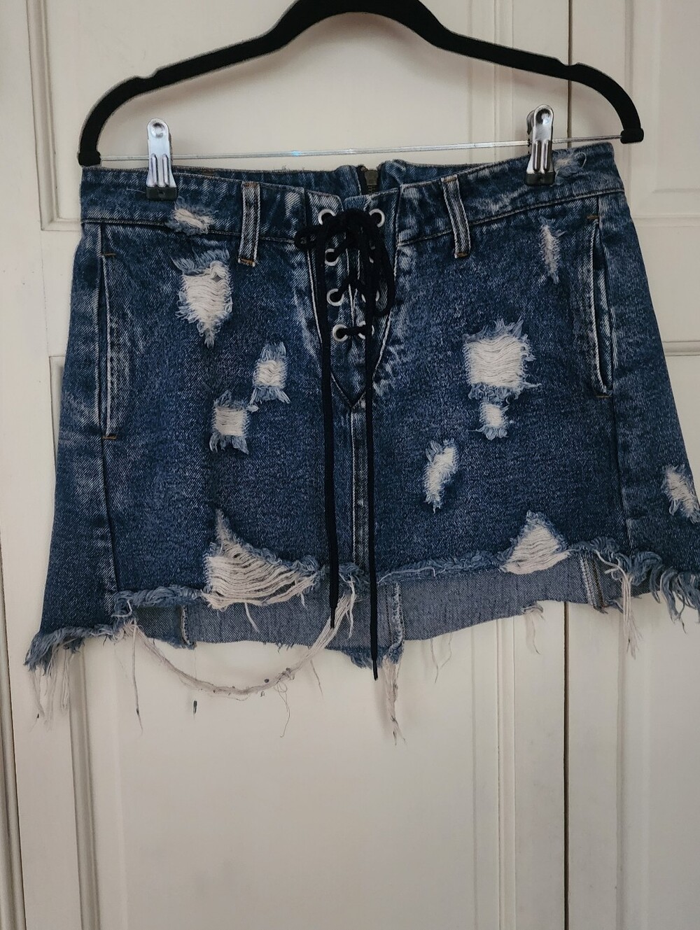 Signature8 Red Label Skirt on Blue Denim - Picture 5 of 5